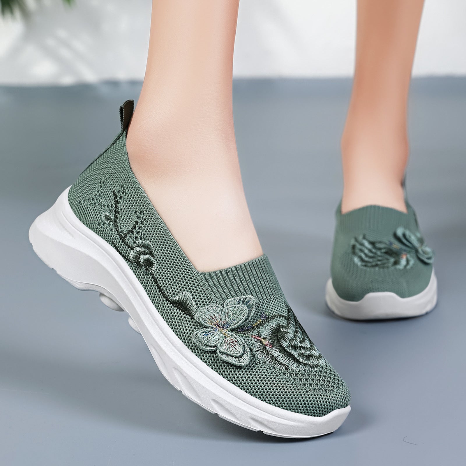 New Women's Comfortable Soft-Sole Casual Shoes for Autumn 2026