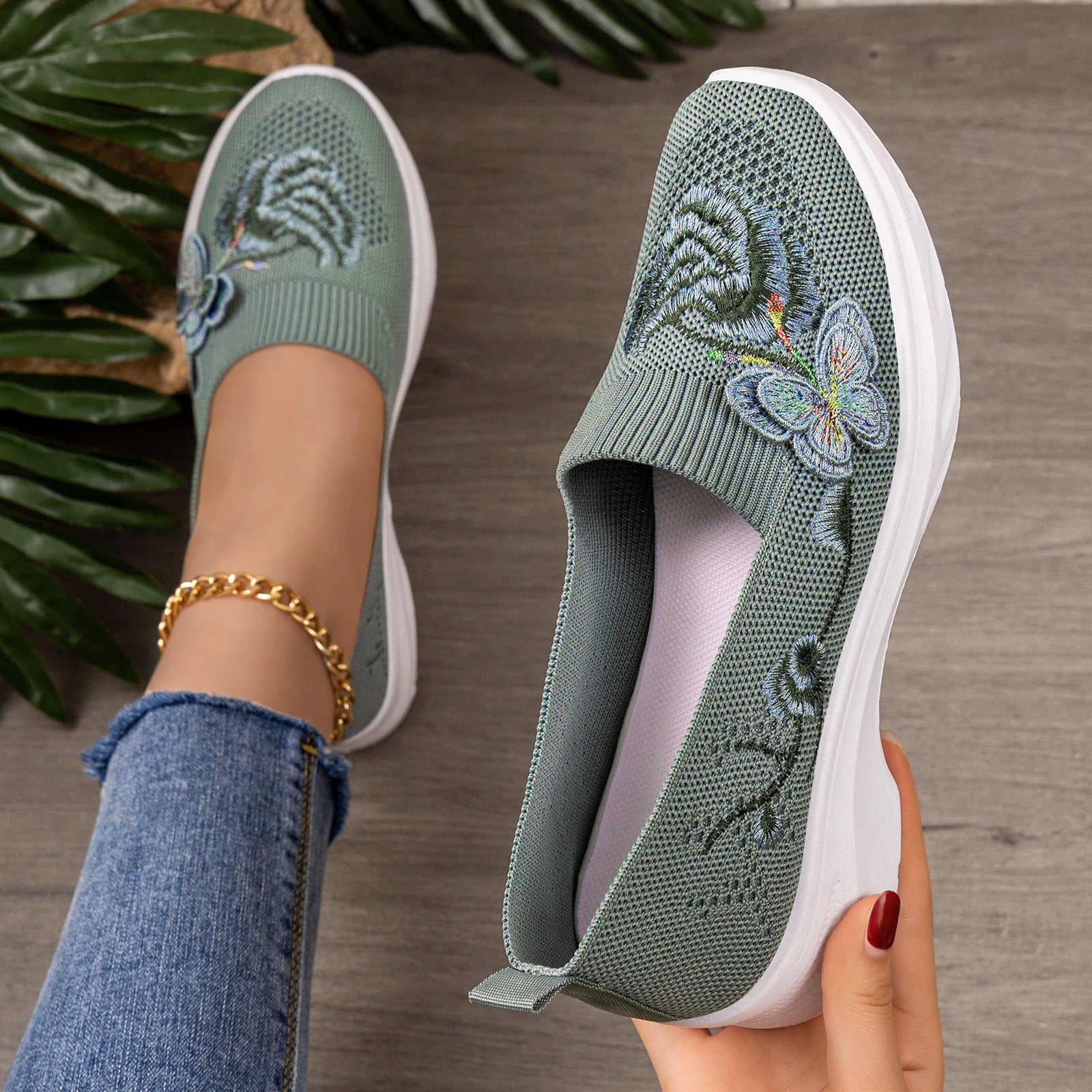 New Women's Comfortable Soft-Sole Casual Shoes for Autumn 2026